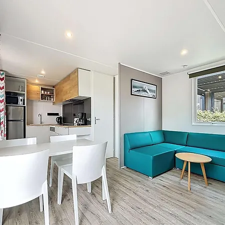Mobil-home Grand Confort 4 Pers, 2 Chambres, 1 Sdb, Clim, Terrasse & Parking, A 200m De La