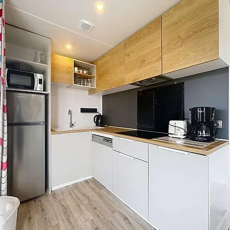 Дом отдыха Mobil-home Grand Confort 4 Pers, 2 Chambres, 1 Sdb, Clim, Terrasse & Parking, A 200m De La - Fr-1-361a-2