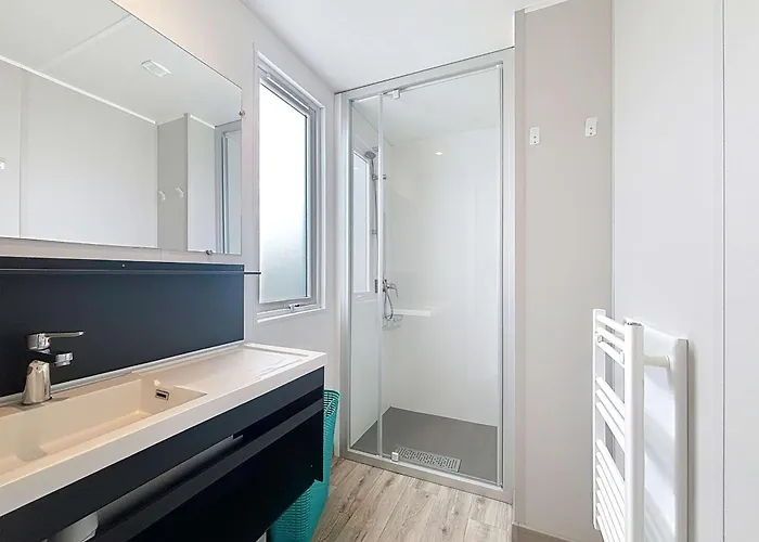 Feriehus Mobil-home Grand Confort 4 Pers, 2 Chambres, 1 Sdb, Clim, Terrasse & Parking, A 200m De La - Fr-1-361a-2 Jullouville-les-Pins